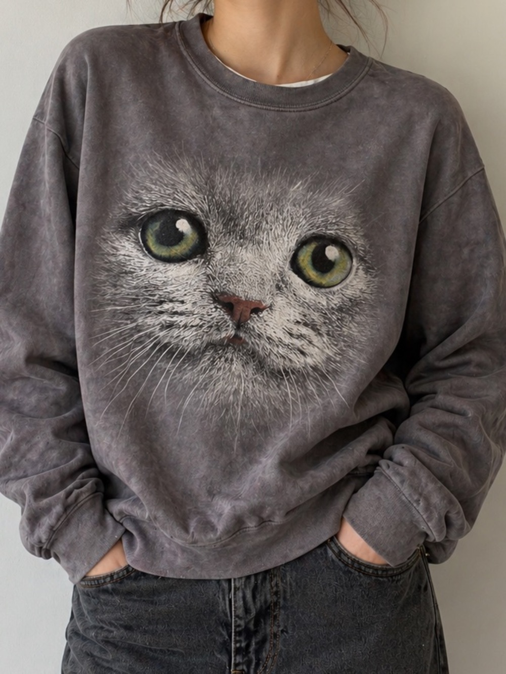 The Mountain Cat Graphic Sweatshirt Gray Crewneck Animal Face Cozy Pullover